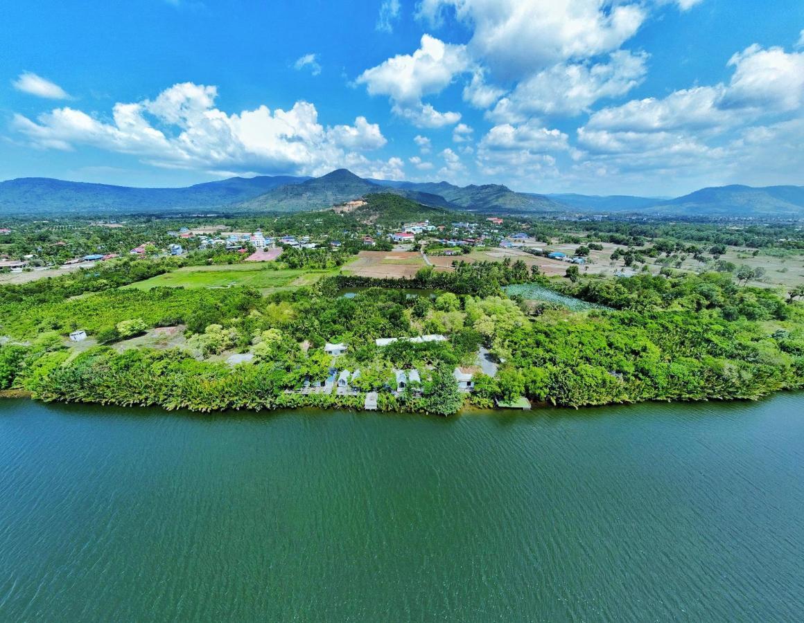 Kampot Riverfront Boutique Exterior foto